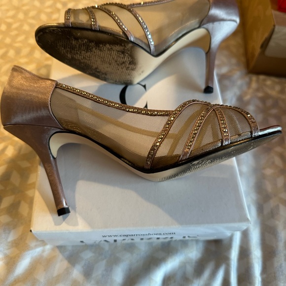 Open toed high heels - Picture 3 of 4